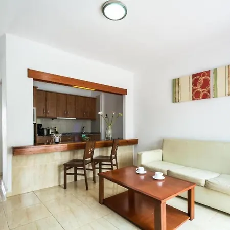Apartamento Lpc Superior Two Bedrooms, Wifi,pool, Near The Beach Puerto del Carmen (Lanzarote)
